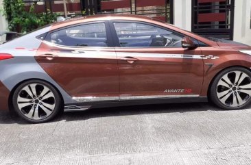 Selling Brown Hyundai Elantra 2012 in San Fernando