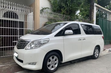 White Toyota Alphard 2012 for sale in Automatic