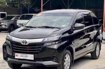 Selling Black Toyota Avanza 2021 in Makati