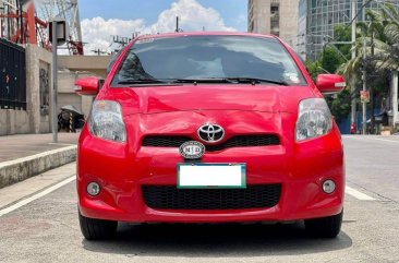 Red Toyota Yaris 2013 for sale in Automatic