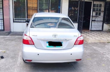 Selling Pearl White Toyota Vios 2010 in Dasmariñas