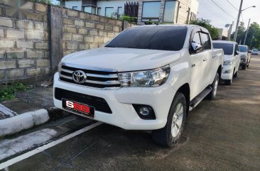White Toyota Hilux 2020 for sale in Quezon