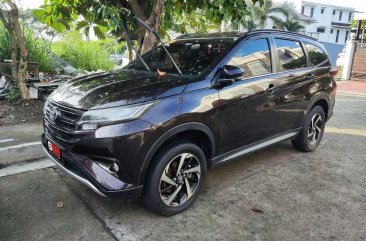 Selling Black Toyota Rush 2019 in Quezon