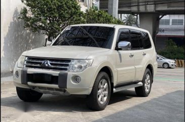 Selling Pearl White Mitsubishi Pajero 2011 in Jaen