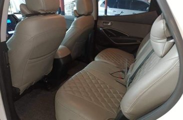 Sell White 2013 Hyundai Santa Fe in Binangonan