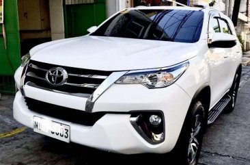 Selling White Toyota Fortuner 2019 in Marikina