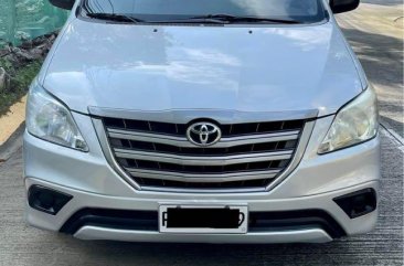 Pearl White Toyota Innova 2016 for sale in Las Piñas