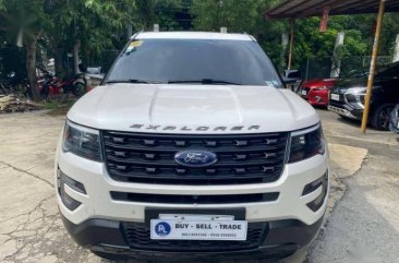 Selling White Ford Explorer 2016 in Quezon
