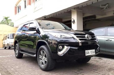 Selling Black Toyota Fortuner 2019 in Manila