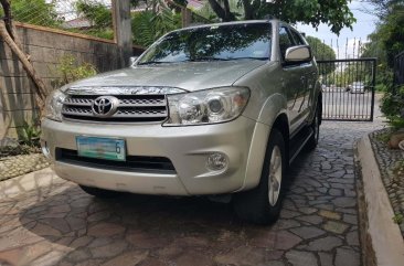 Selling Silver Toyota Fortuner 2011 in Quezon