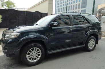 Selling Blue Toyota Fortuner 2013 in Makati