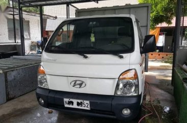 White Hyundai Porter 2012 for sale in Los Baños