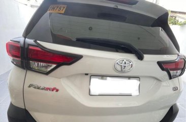 Selling Pearl White Toyota Rush 2019 in Parañaque