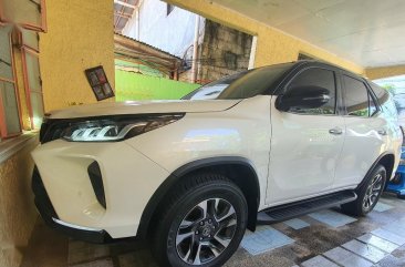 Selling Pearl White Toyota Fortuner 2021 in Angeles