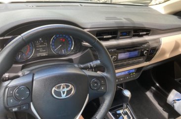 Selling Grey Toyota Corolla Altis 2016 in Muntinlupa