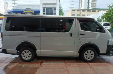 Selling Silver Toyota Hiace 2019 in Manila