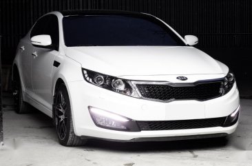 Pearl White Kia Optima 2014 for sale in Automatic