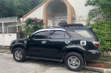 Selling Black Toyota Fortuner 2010 in Manila