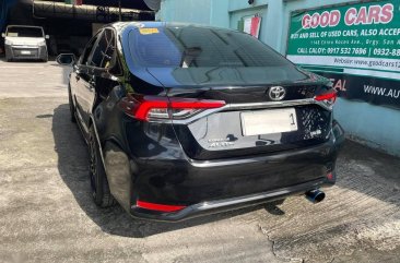 Selling Black Toyota Corolla Altis 2020 in Makati