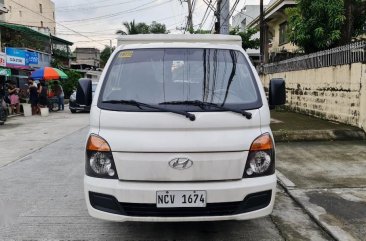 White Hyundai H-100 2018 for sale in Manual