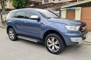 Selling Blue Ford Everest 2016 