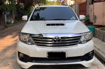 Selling Pearl White Toyota Fortuner 2014 in Manila