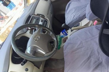 Selling Brightsilver Toyota Innova 2007 in Bulakan