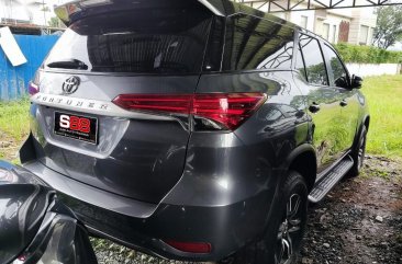 Selling Silver Toyota Fortuner 2021 in Quezon