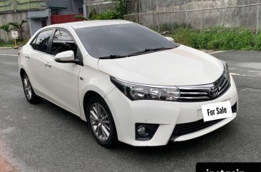 Selling Pearl White Toyota Corolla Altis 2015 in Pasig