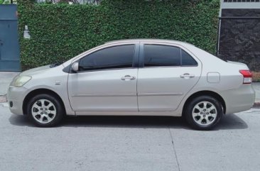 Pearl White Toyota Vios 2007 for sale in Makati