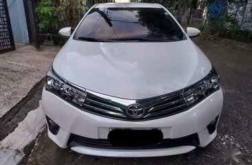 White Toyota Corolla Altis 2015 for sale in Makati