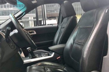 Grey Ford Explorer 2013 for sale in Makati