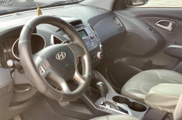 Grey Hyundai Tucson 2012 for sale in Makati