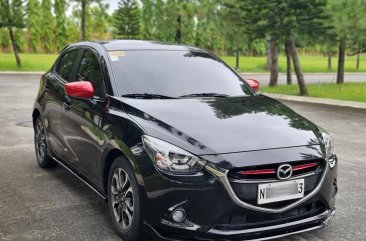 Sell Black 2016 Mazda 2 in Las Piñas