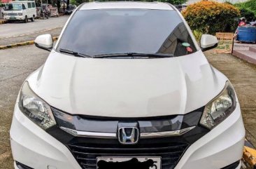 Sell White 2015 Honda Hr-V