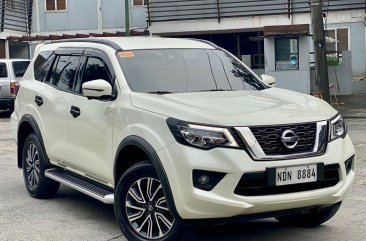 Selling White Nissan Terra 2020 in Makati