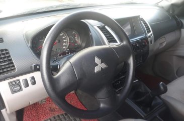 Selling Grey Mitsubishi Montero 2014 in Manila