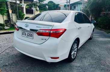 Sell White 2015 Toyota Altis 