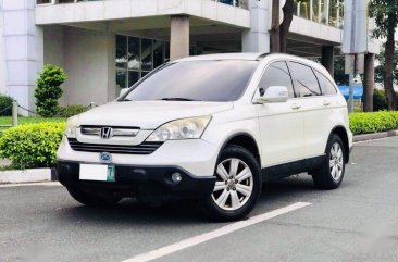 Selling White Honda Cr-V 2007 