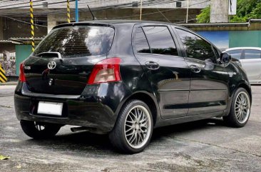 Selling Black Toyota Yaris 2008 