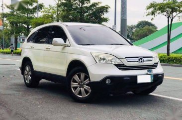 Selling White Honda Cr-V 2007 