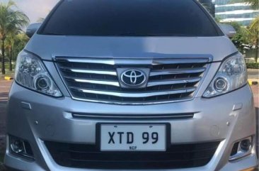 Silver Toyota Alphard 2013 for sale in Automatic