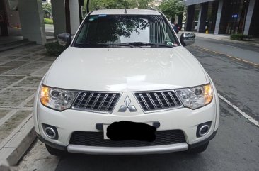  White Mitsubishi Montero 2012 for sale in Bacoor