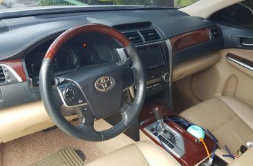 Selling Pearl White Toyota Camry 2019 in Angeles