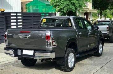 Grey Toyota Hilux 2017 for sale in Muntinlupa