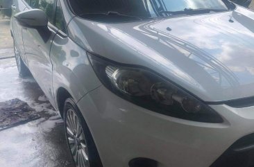 White Ford Fiesta 2013 for sale in Automatic