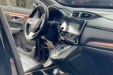 Selling Black Honda CR-V 2018 in Quezon