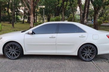 Selling White Toyota Camry 2017 in Manila