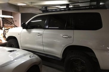 White Toyota Land Cruiser 2008 for sale in Santo Tomas