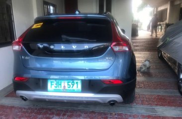 Selling Blue Volvo V40 2013 in Cabanatuan